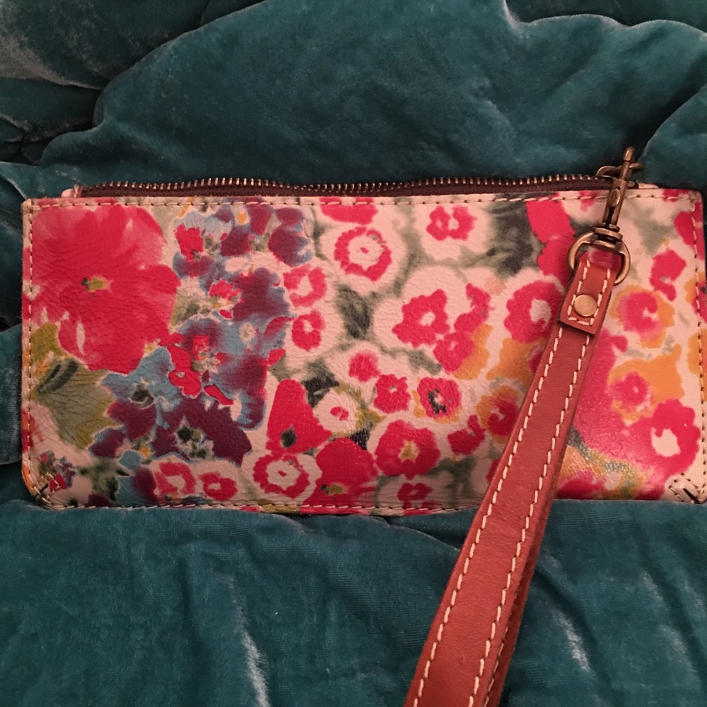 Patricia Nash wristlet